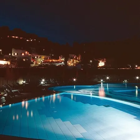 Sleeps 2 Pool Wifi بورتو أتْسورّو