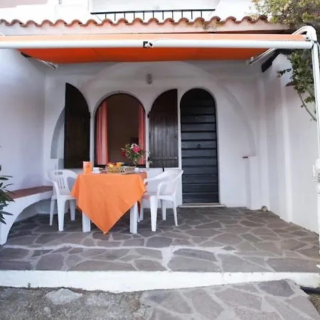 Sleeps 2 Pool Wifi * Porto Azzurro
