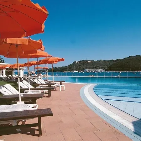 Apartman Sleeps 2 Pool Wifi Porto Azzurro